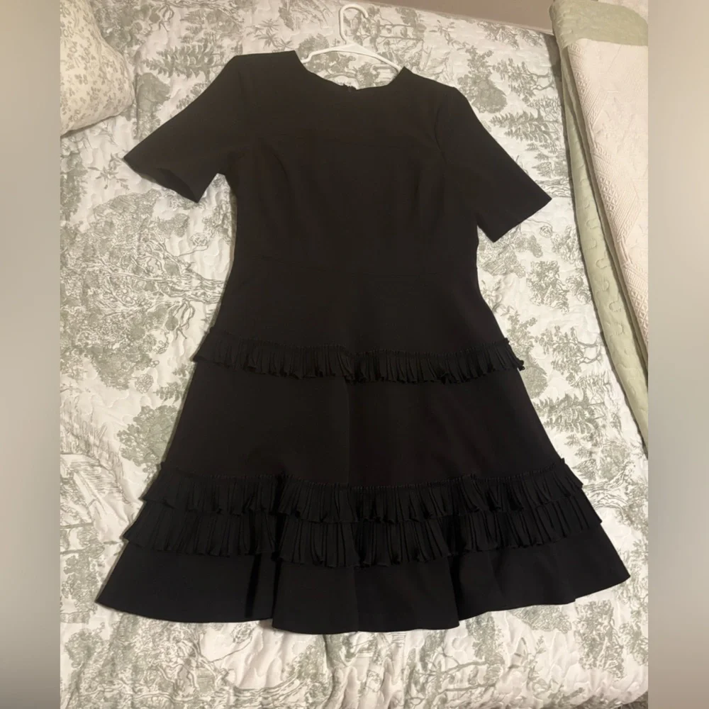 Gibson Latimer sz 10 black short sleeve midi dress ruffle flounce skirt LBD_3